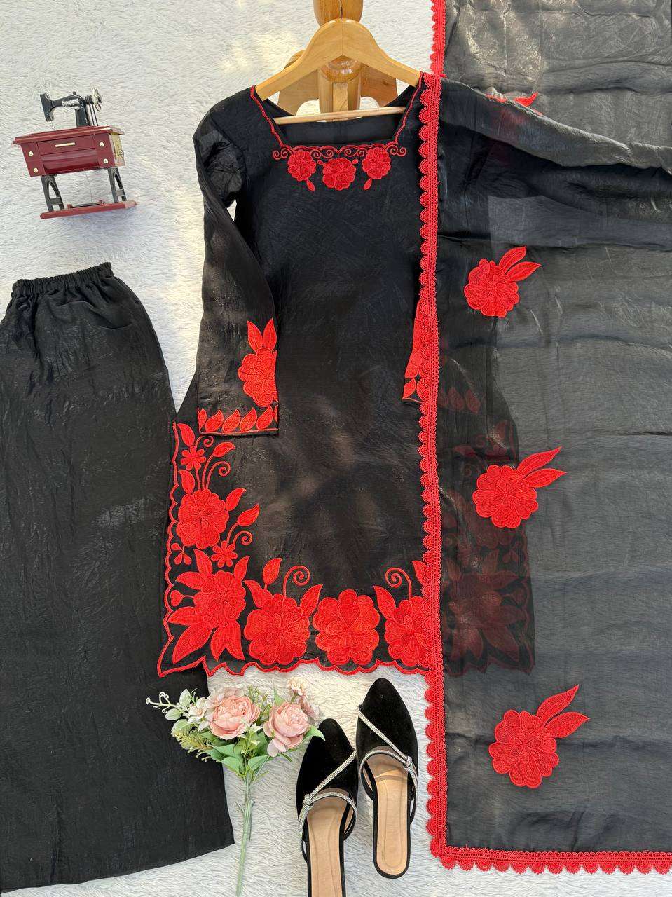 RTC 6000 SILK FANCY EMBROIDERY WORK PAKISTANI STYLE LADIES FESTIVE WEAR SUIT