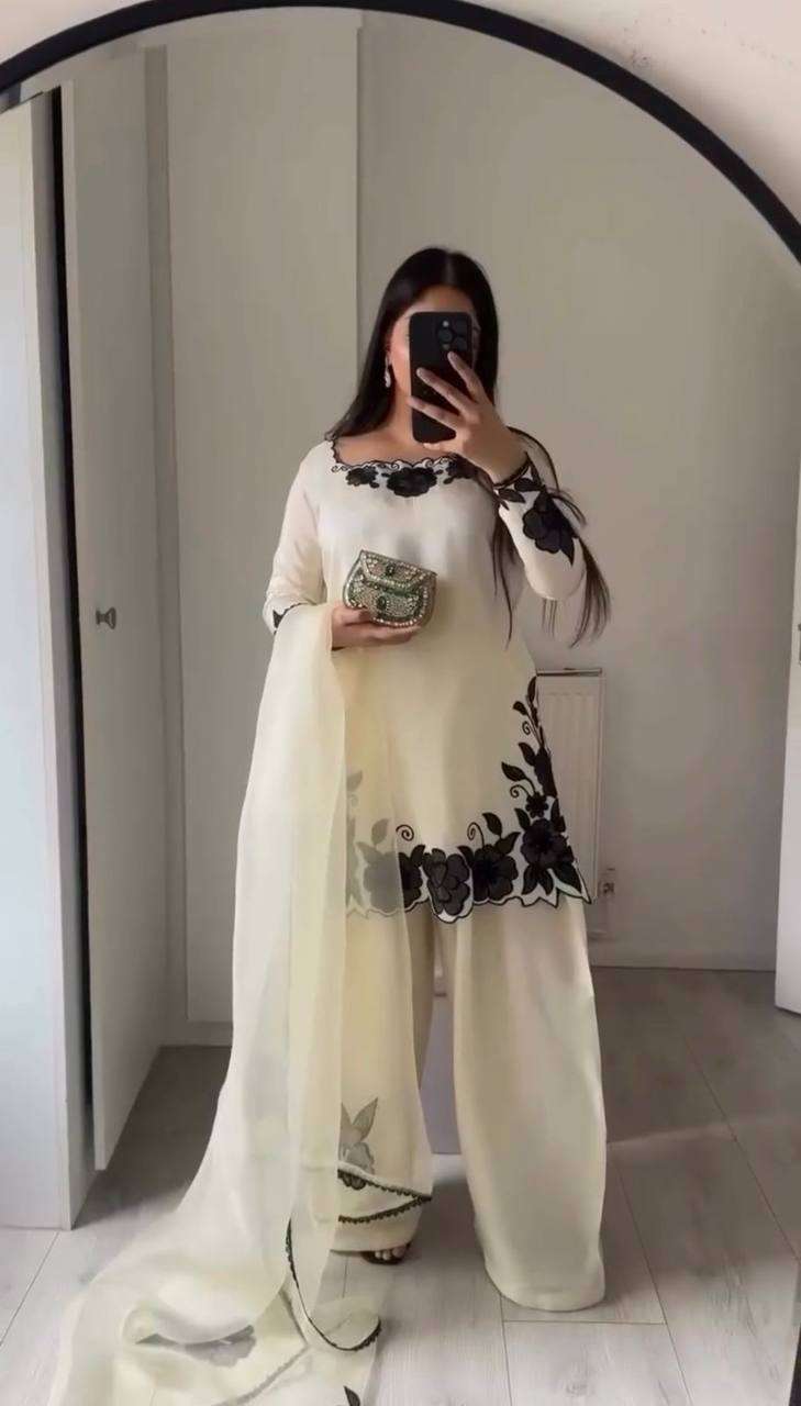 RTC 6000 SILK FANCY EMBROIDERY WORK PAKISTANI STYLE LADIES FESTIVE WEAR SUIT