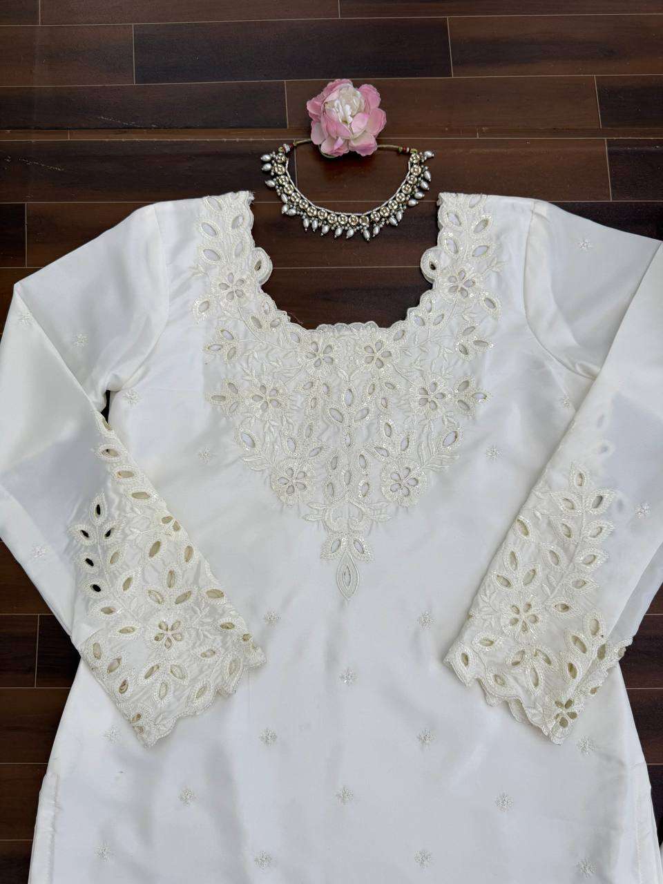 RTC 6005 SILK PREETY WHITE DESIGNER LOOK FESTIVE WEAR SUIT