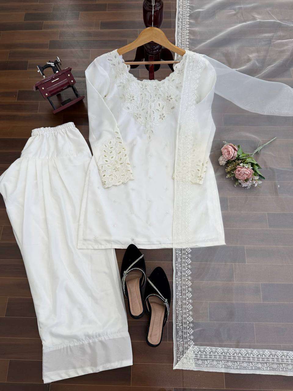 RTC 6005 SILK PREETY WHITE DESIGNER LOOK FESTIVE WEAR SUIT
