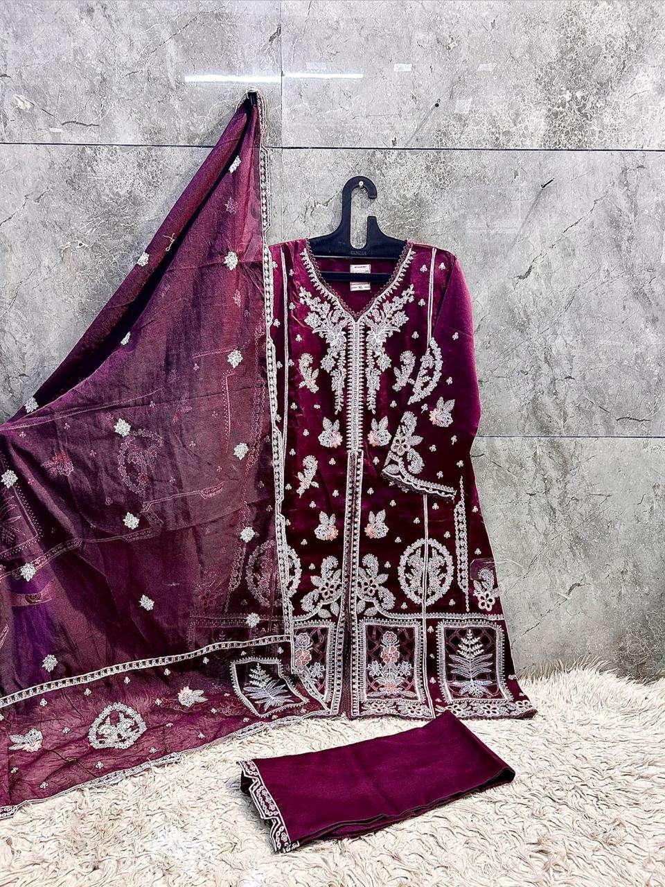 HOOR TEX HF 686 VISCOSE HEAVY BEAUTIFUL EMBROIDERY DESIGNER PAKISTANI SUIT