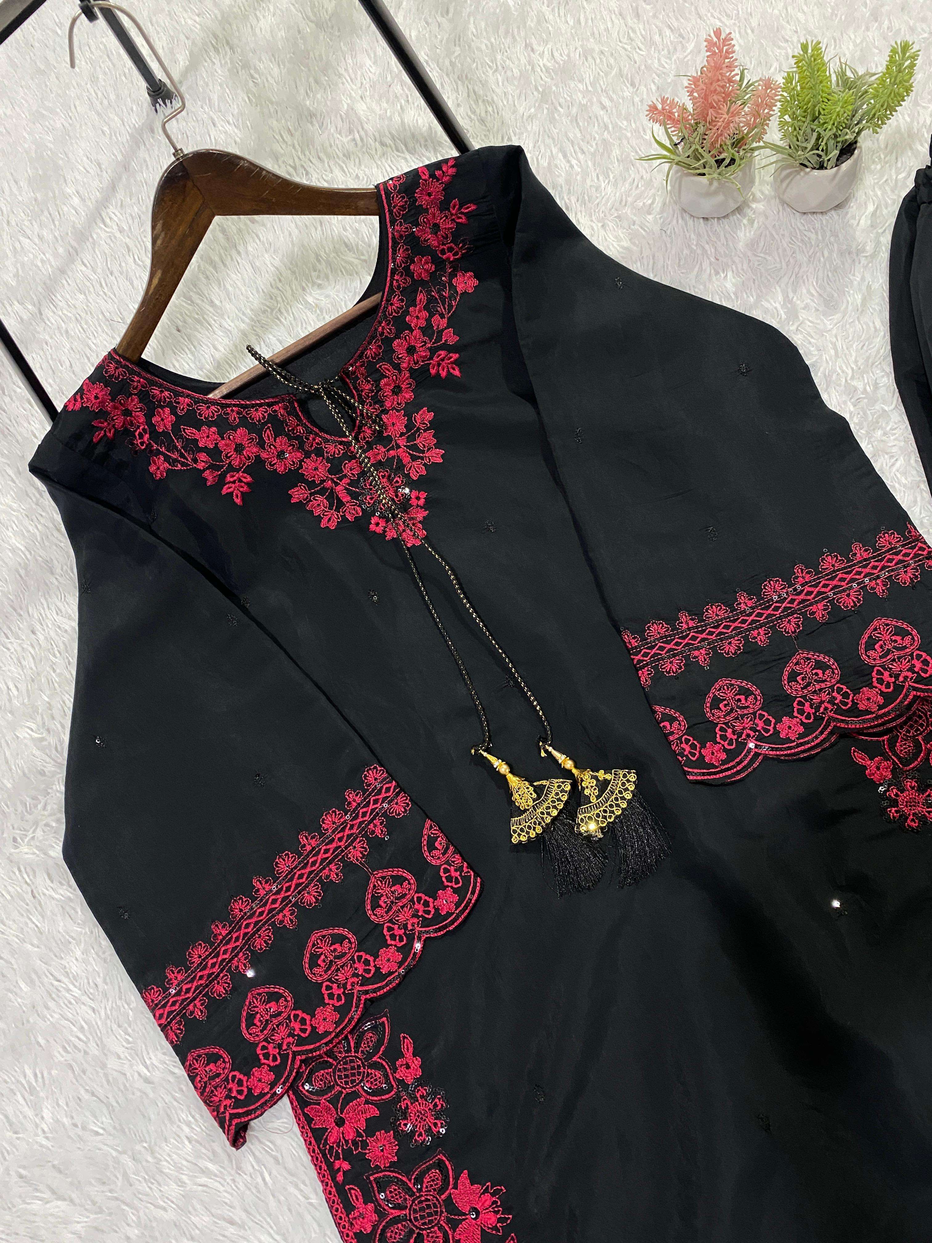 LG 2100 CREPE DESIGNER PAKISTANI STYLE KURTI WITH PLAZZO PAIR 